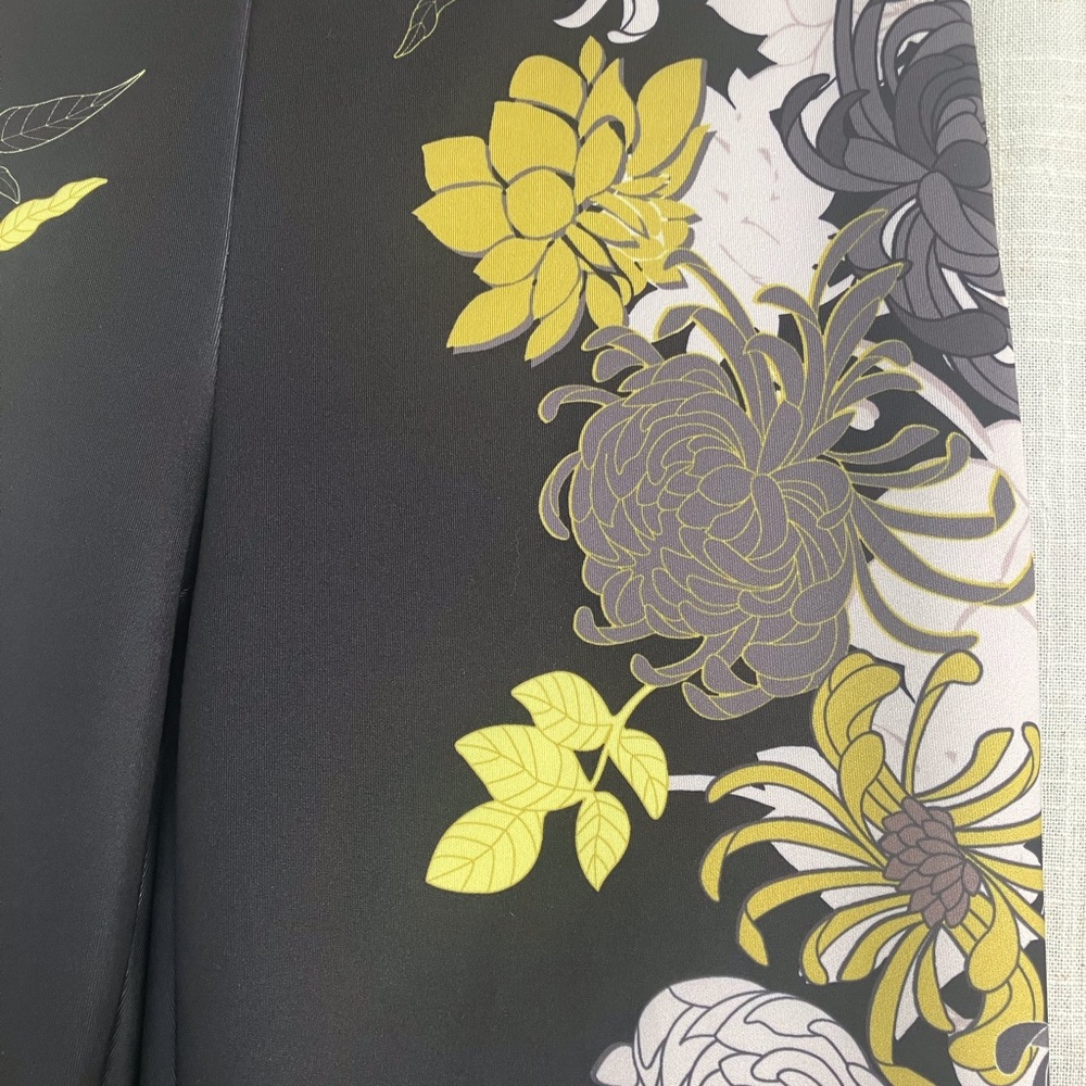 Joseph Ribkoff Black and Yellow with gray Floral pants chic - Picture 2 of 8
